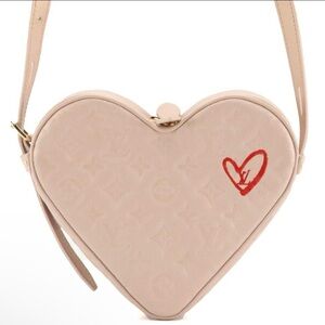 Louis Vuitton Fall in Love Sac Coeur Bag in Dragée Light Pink Empreinte Leather